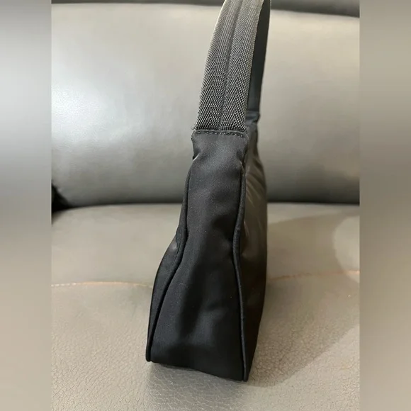 ‼️sold‼️Prada Nylon Vintage Mini Hobo - Picture 6 of 15